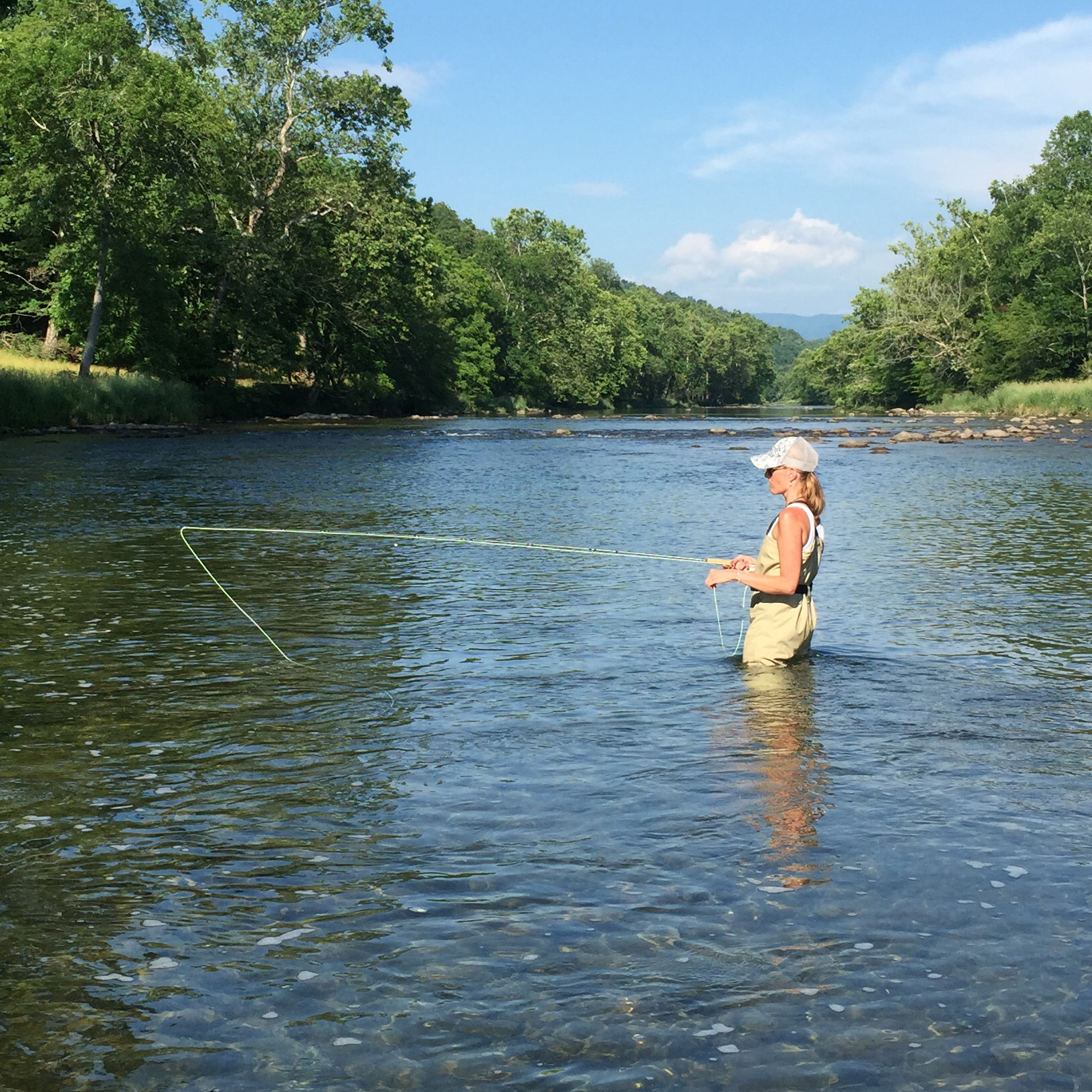  South Holston River Tennessee Fly Fishing T-Shirt : Clothing,  Shoes & Jewelry